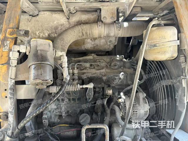 发动机整体俯视(整机外观) 发动机整体俯视(整机外观)