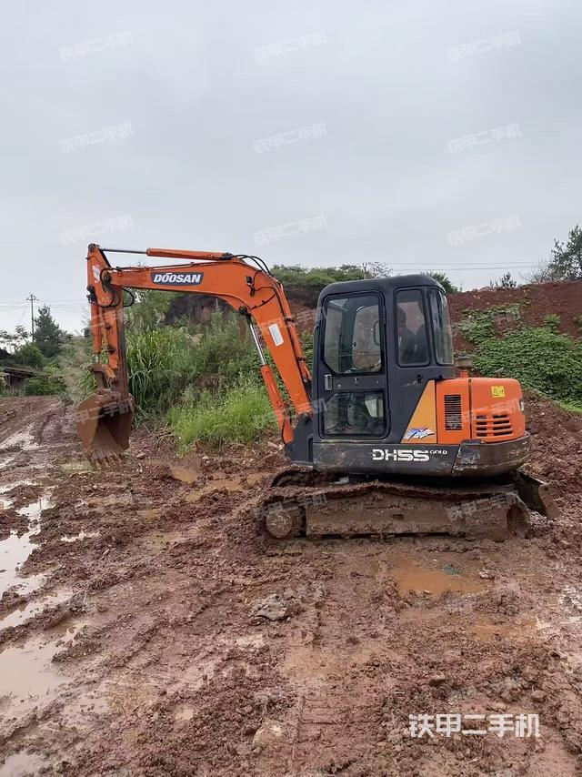 整机右后45°(整机外观) 整机右后45°(整机外观)