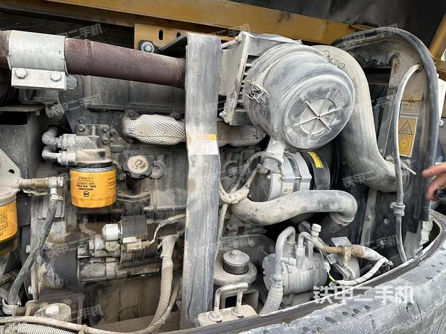 發(fā)動機整體俯視(整機外觀) 發(fā)動機整體俯視(整機外觀)