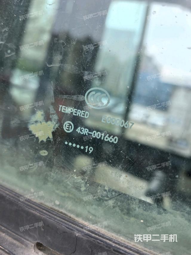 后窗玻璃角標(biāo)(駕駛室部分) 后窗玻璃角標(biāo)(駕駛室部分)