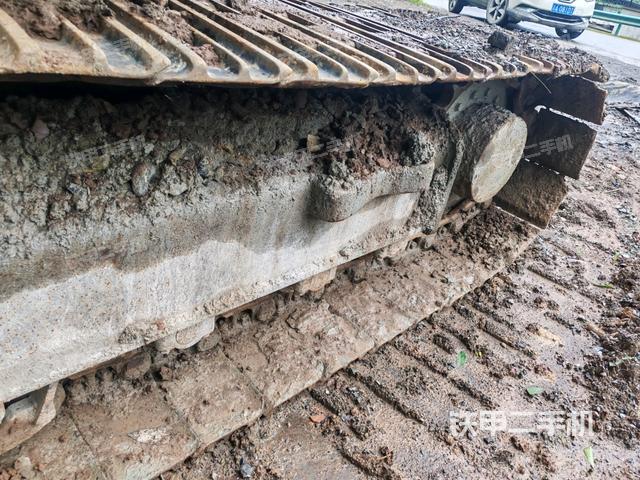 右驅動輪（行走機構）