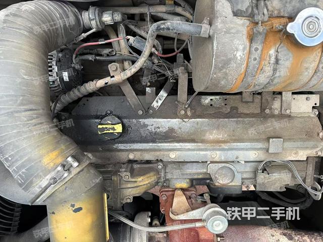 发动机整体俯视(整机外观) 发动机整体俯视(整机外观)