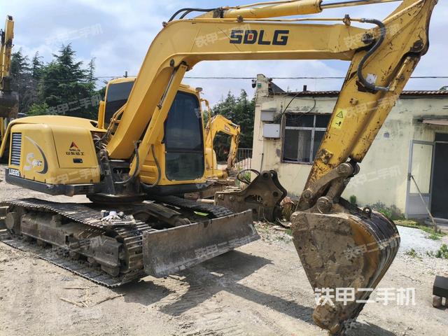山東臨工LG685挖掘機