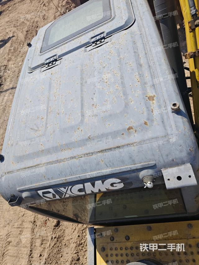 驾驶室顶部俯视(上车部件) 驾驶室顶部俯视(上车部件)