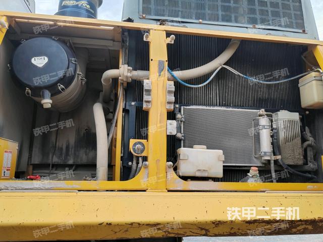 散热器正面(大件舱室) 散热器正面(大件舱室)