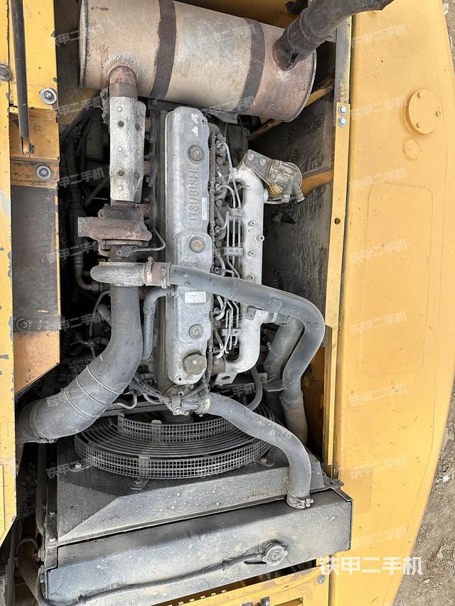 发动机整体俯视(整机外观) 发动机整体俯视(整机外观)