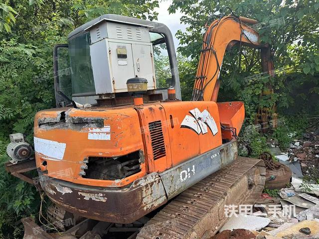 整機(jī)右后45°(整機(jī)外觀) 整機(jī)右后45°(整機(jī)外觀)