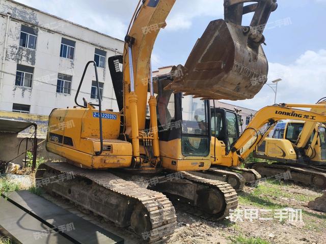 右前45(整機(jī)外觀) 右前45(整機(jī)外觀)