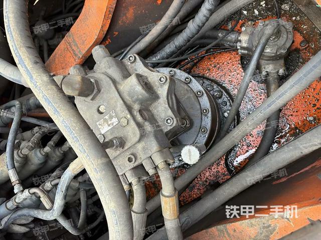 駕駛室頂部俯視(上車部件) 駕駛室頂部俯視(上車部件)