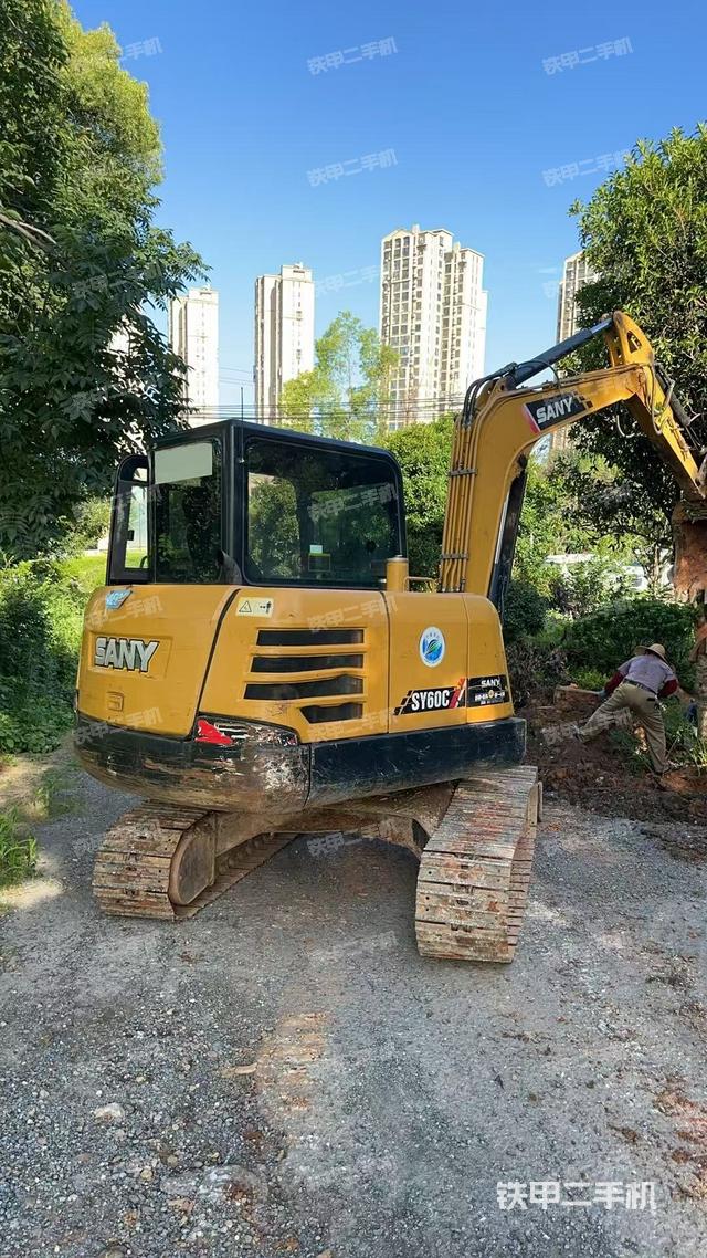 整機(jī)右后45°(整機(jī)外觀) 整機(jī)右后45°(整機(jī)外觀)