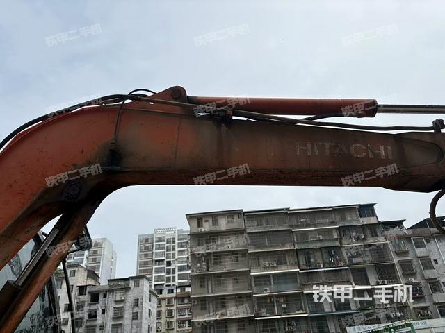 小臂整體右前(工作和回轉(zhuǎn)裝置) 小臂整體右前(工作和回轉(zhuǎn)裝置)