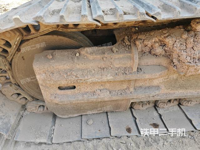 左导向轮(行走机构) 左导向轮(行走机构)