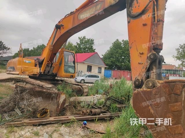 右前45(整機(jī)外觀) 右前45(整機(jī)外觀)