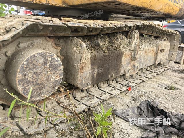 右側(cè)履帶整體?(行走機(jī)構(gòu)) 右側(cè)履帶整體?(行走機(jī)構(gòu))