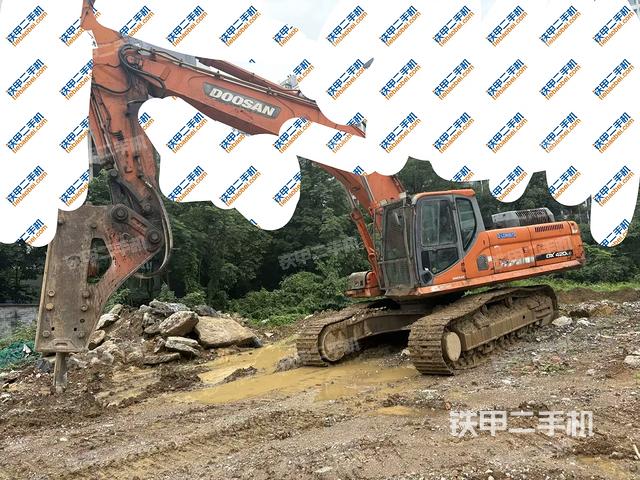 右前45(整機(jī)外觀) 右前45(整機(jī)外觀)