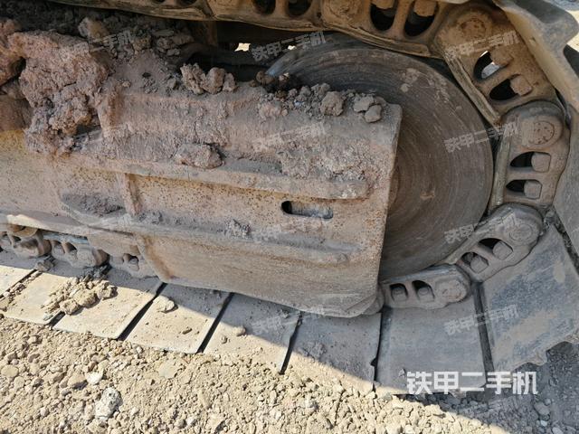 右导向轮(行走机构) 右导向轮(行走机构)