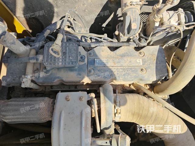 气门室盖螺丝特写(上车部件) 气门室盖螺丝特写(上车部件)