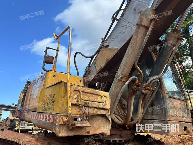 沃尔沃EC480DL挖掘机的设备实拍-第13张实拍照片