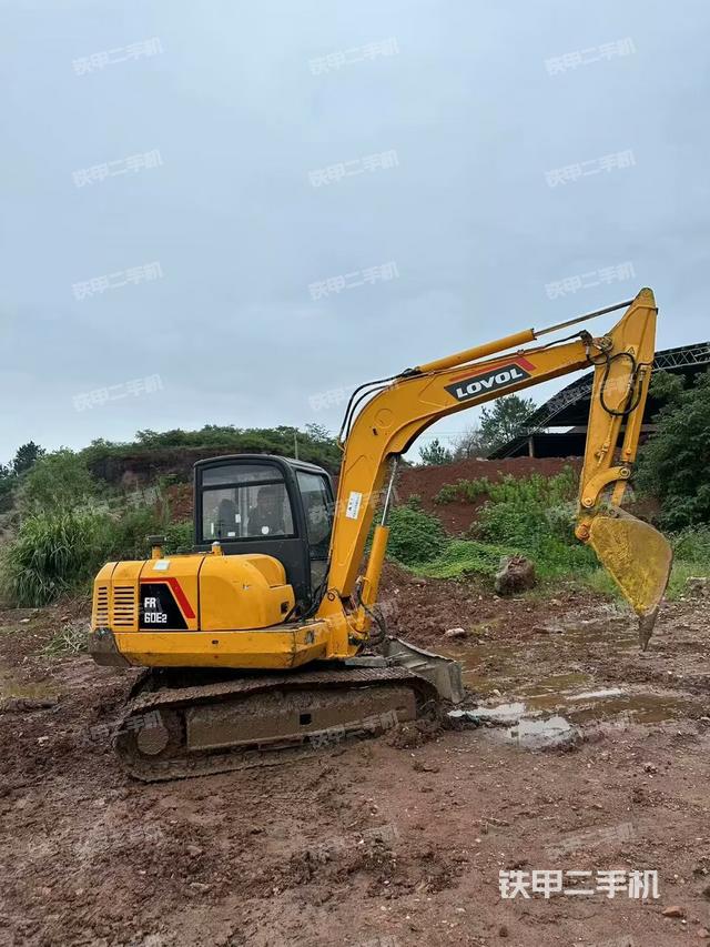 整机右后45°(整机外观) 整机右后45°(整机外观)