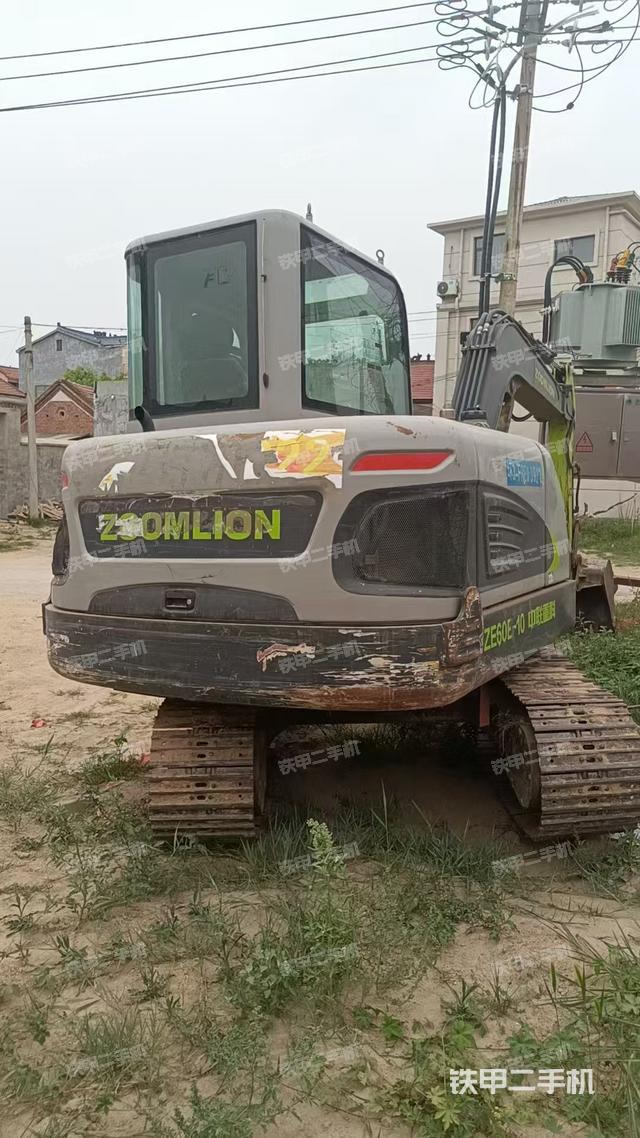 整机右后45°(整机外观) 整机右后45°(整机外观)