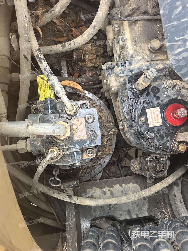 单侧履带整体（整机外观）