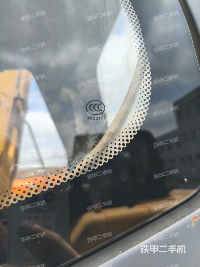 后窗玻璃角標(biāo)(駕駛室部分) 后窗玻璃角標(biāo)(駕駛室部分)