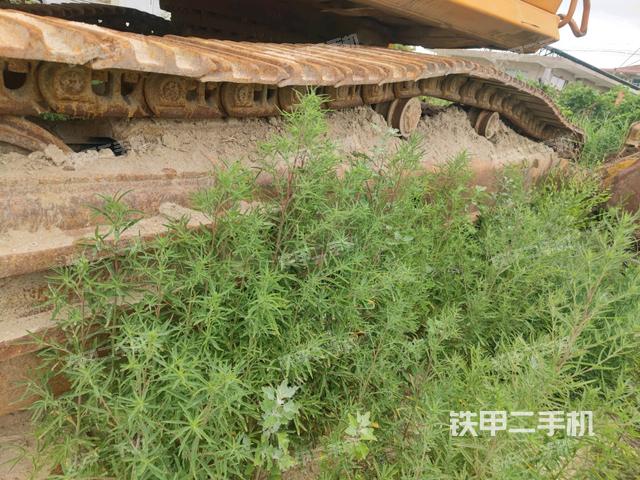右側(cè)履帶整體(行走機(jī)構(gòu)) 右側(cè)履帶整體(行走機(jī)構(gòu))