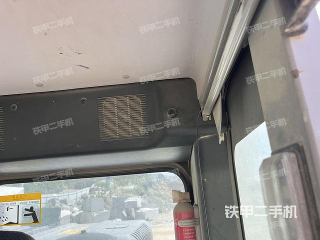 后窗玻璃角标(驾驶室部分) 后窗玻璃角标(驾驶室部分)