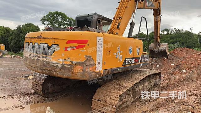 整機(jī)右后45°(整機(jī)外觀) 整機(jī)右后45°(整機(jī)外觀)