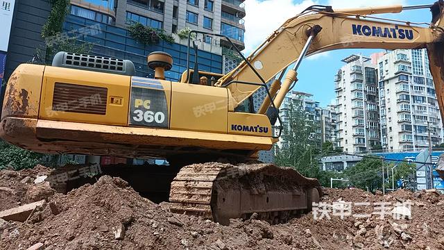 整机右后45°(整机外观) 整机右后45°(整机外观)