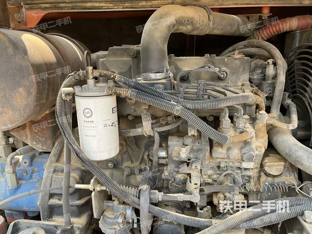 发动机整体俯视(整机外观) 发动机整体俯视(整机外观)