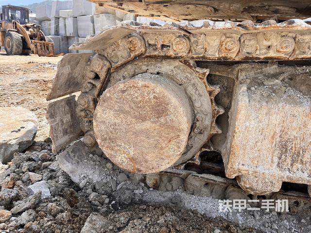 右驱动轮(行走机构) 右驱动轮(行走机构)