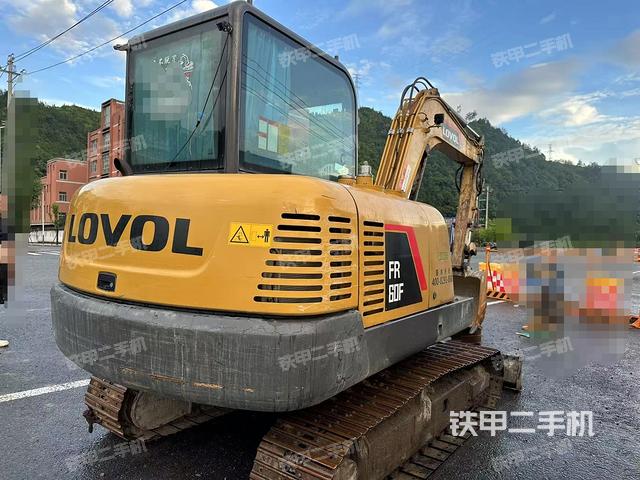 整機右后45°(整機外觀) 整機右后45°(整機外觀)