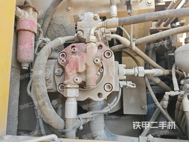 液壓泵斜45?左(大件艙室) 液壓泵斜45?左(大件艙室)