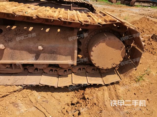 右驱动轮(行走机构) 右驱动轮(行走机构)