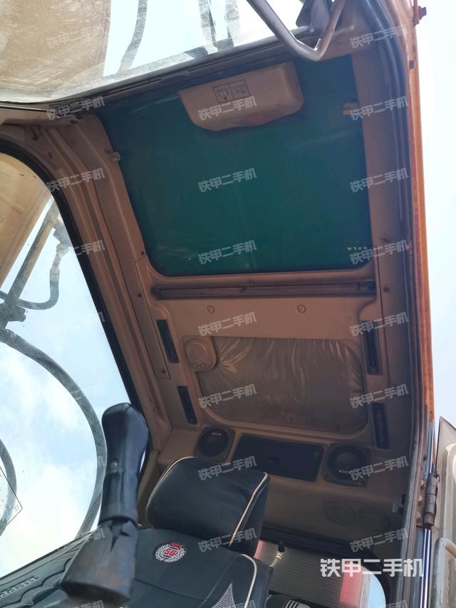 顶棚整体(驾驶室部分) 顶棚整体(驾驶室部分)