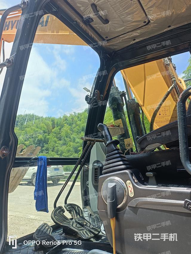 驾驶室顶部（整机外观）