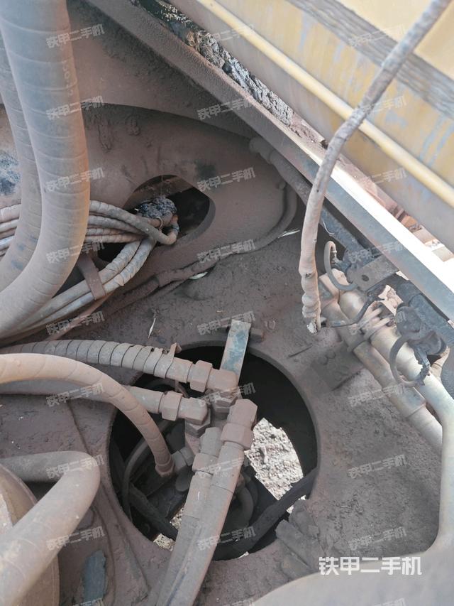 中央回轉(zhuǎn)接頭特寫(上車部件) 中央回轉(zhuǎn)接頭特寫(上車部件)