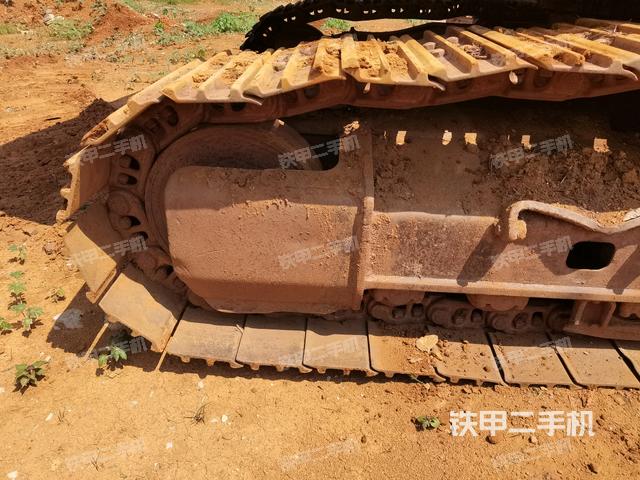 左驱动轮(行走机构) 左驱动轮(行走机构)