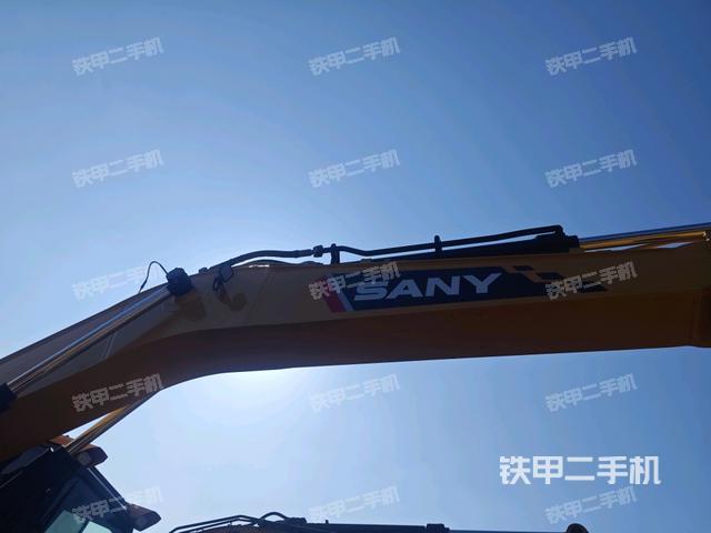 大臂整体 右侧(工作和回转装置) 大臂整体 右侧(工作和回转装置)