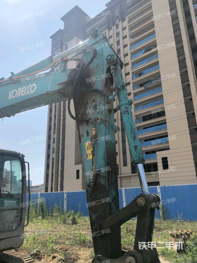 小臂整體左后(工作和回轉(zhuǎn)裝置) 小臂整體左后(工作和回轉(zhuǎn)裝置)