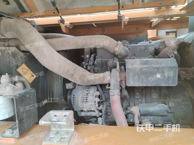 发动机室(上车部件) 发动机室(上车部件)