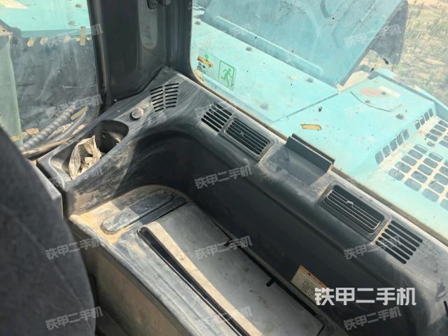 座椅后部(駕駛室部分) 座椅后部(駕駛室部分)