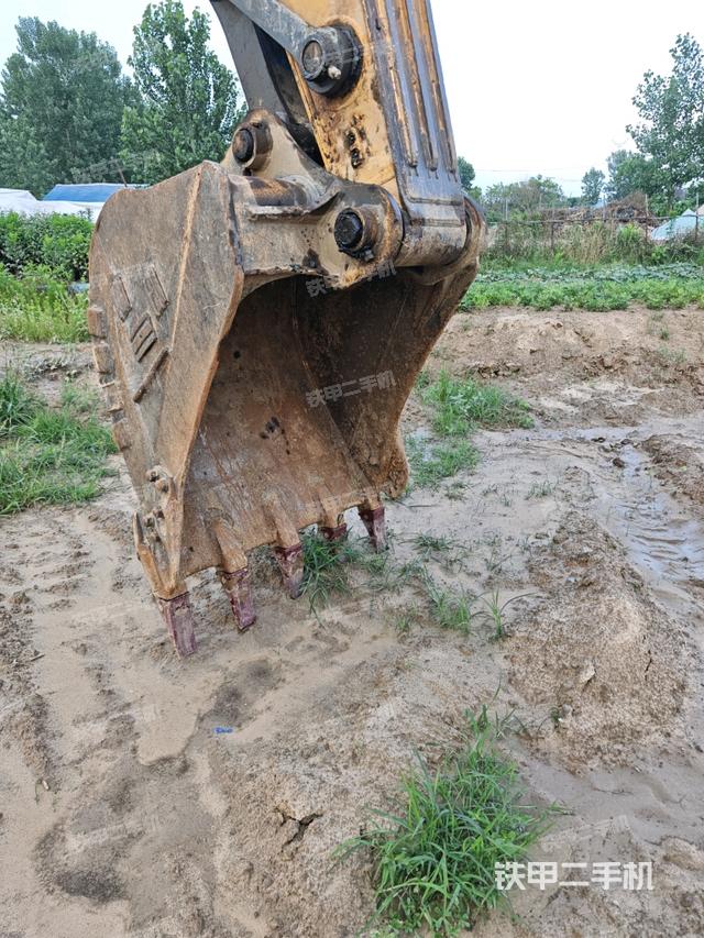 大臂整体 右侧(工作和回转装置) 大臂整体 右侧(工作和回转装置)