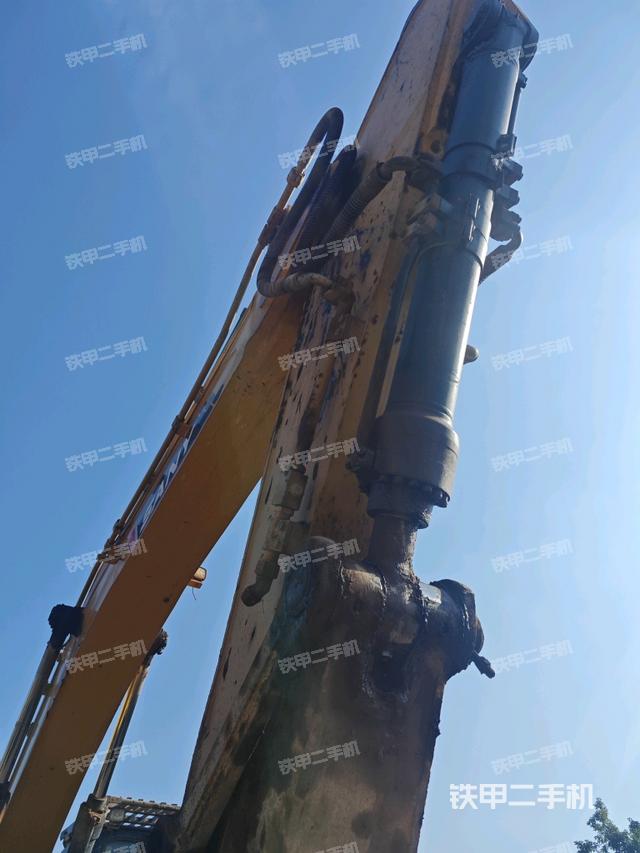 小臂整體右前(工作和回轉(zhuǎn)裝置) 小臂整體右前(工作和回轉(zhuǎn)裝置)