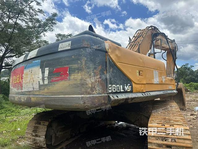 整機(jī)右后45°(整機(jī)外觀) 整機(jī)右后45°(整機(jī)外觀)