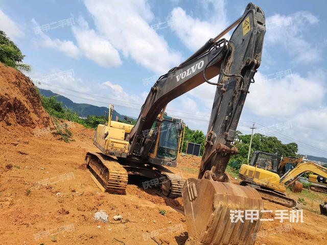 右前45(整機外觀) 右前45(整機外觀)