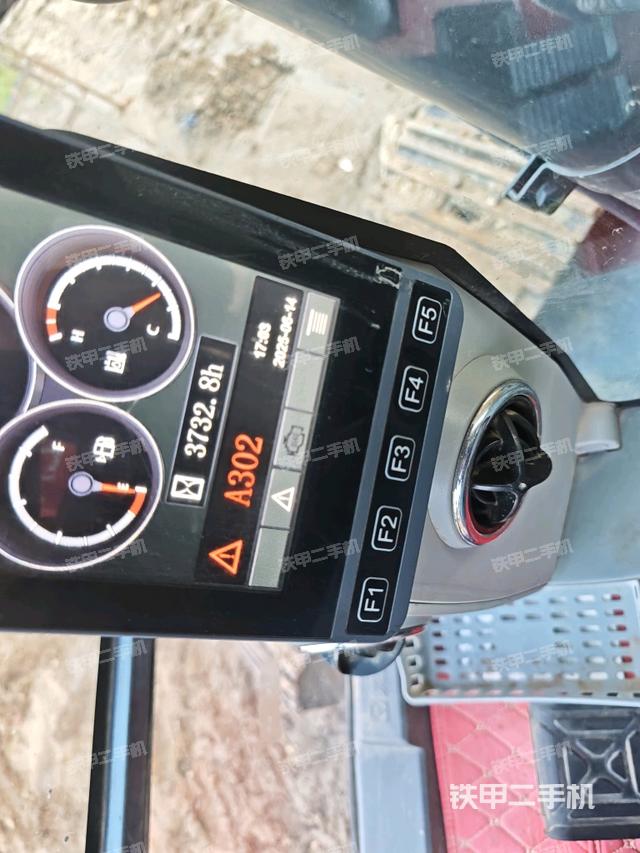 小时表(驾驶室部分) 小时表(驾驶室部分)