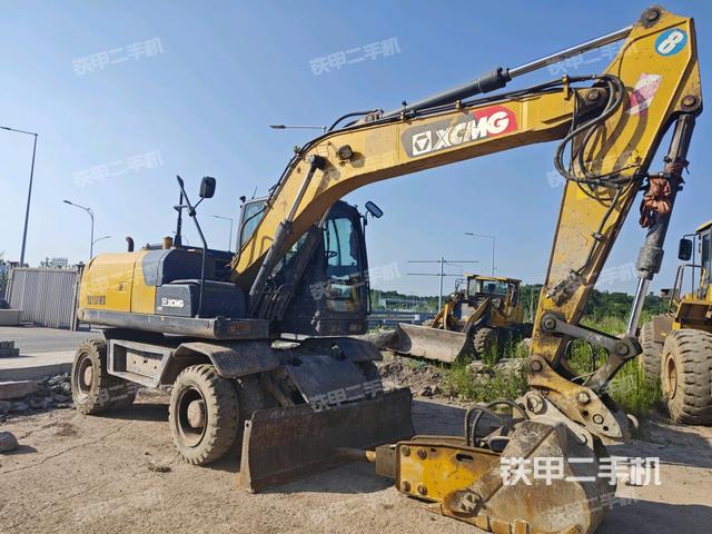 右前45(整機外觀) 右前45(整機外觀)