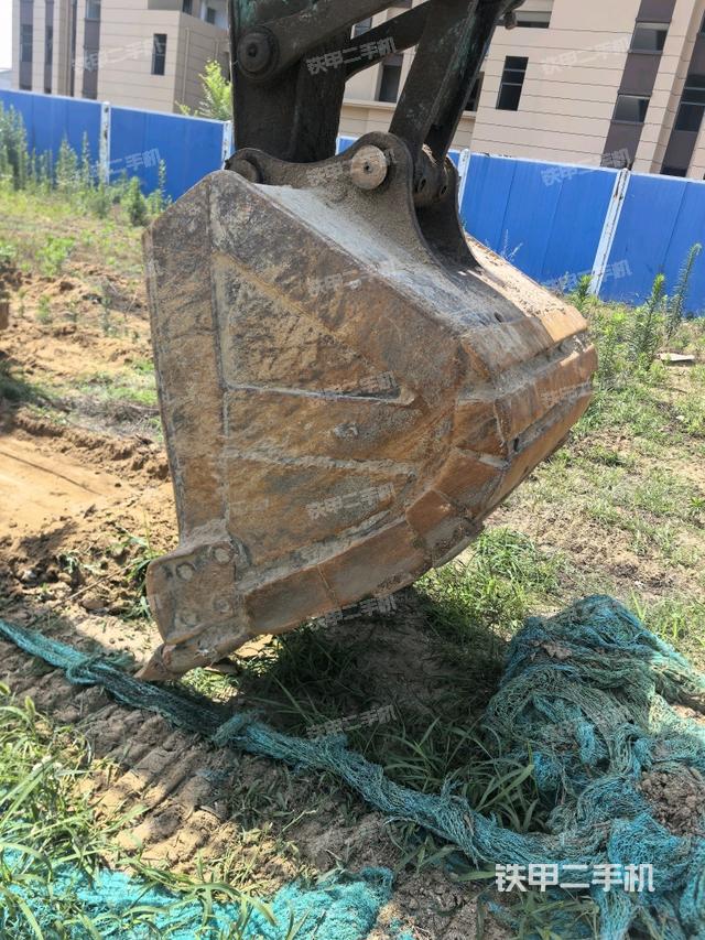 鏟斗45度(工作和回轉(zhuǎn)裝置) 鏟斗45度(工作和回轉(zhuǎn)裝置)